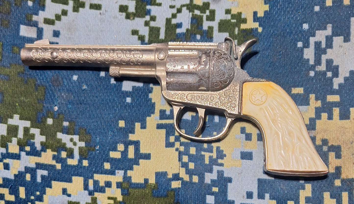 vintage Hubley toy revolver